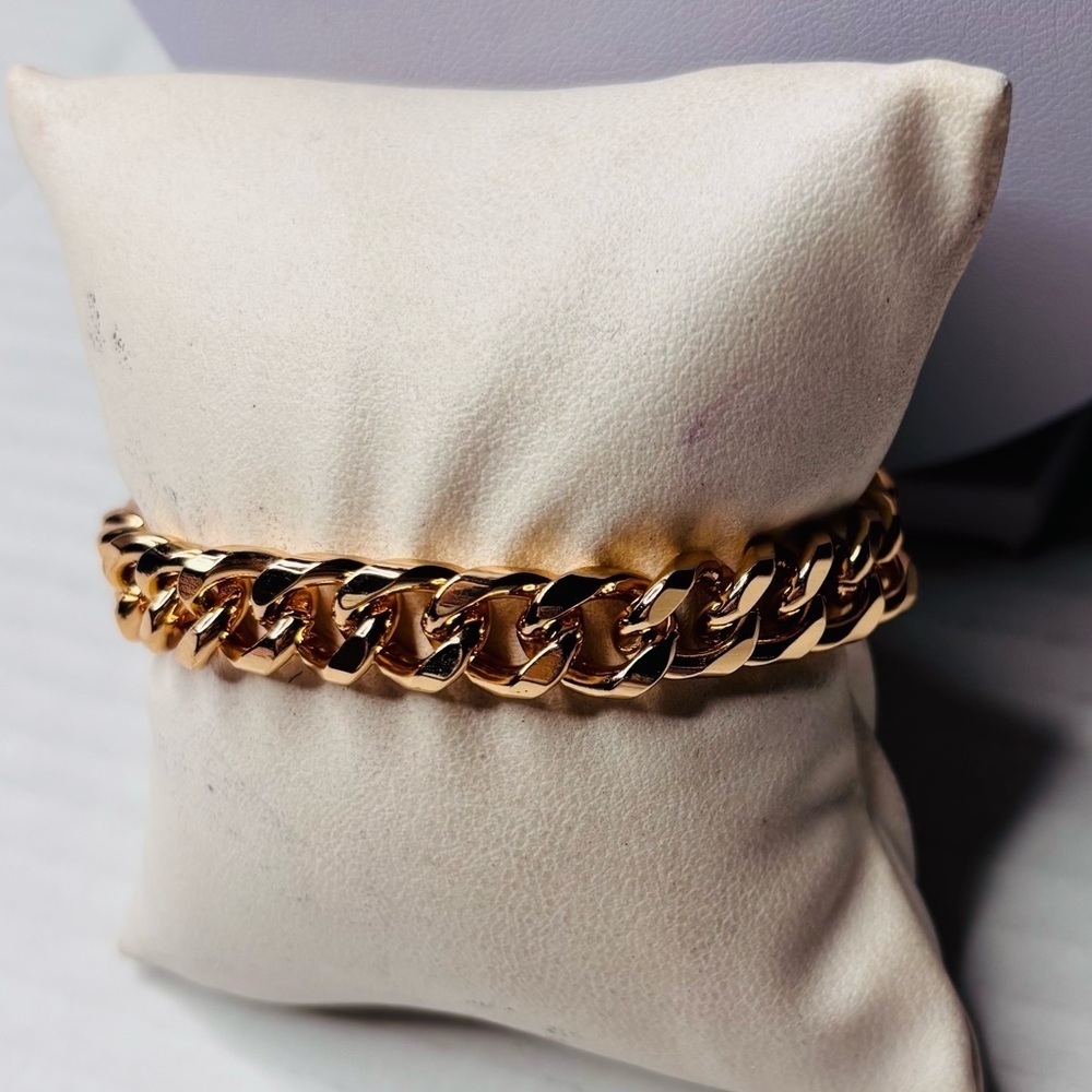 New ETTIKA Gold Starry Charms 18K Gold Plated Chain Link Bracelet - Picture 3 of 8